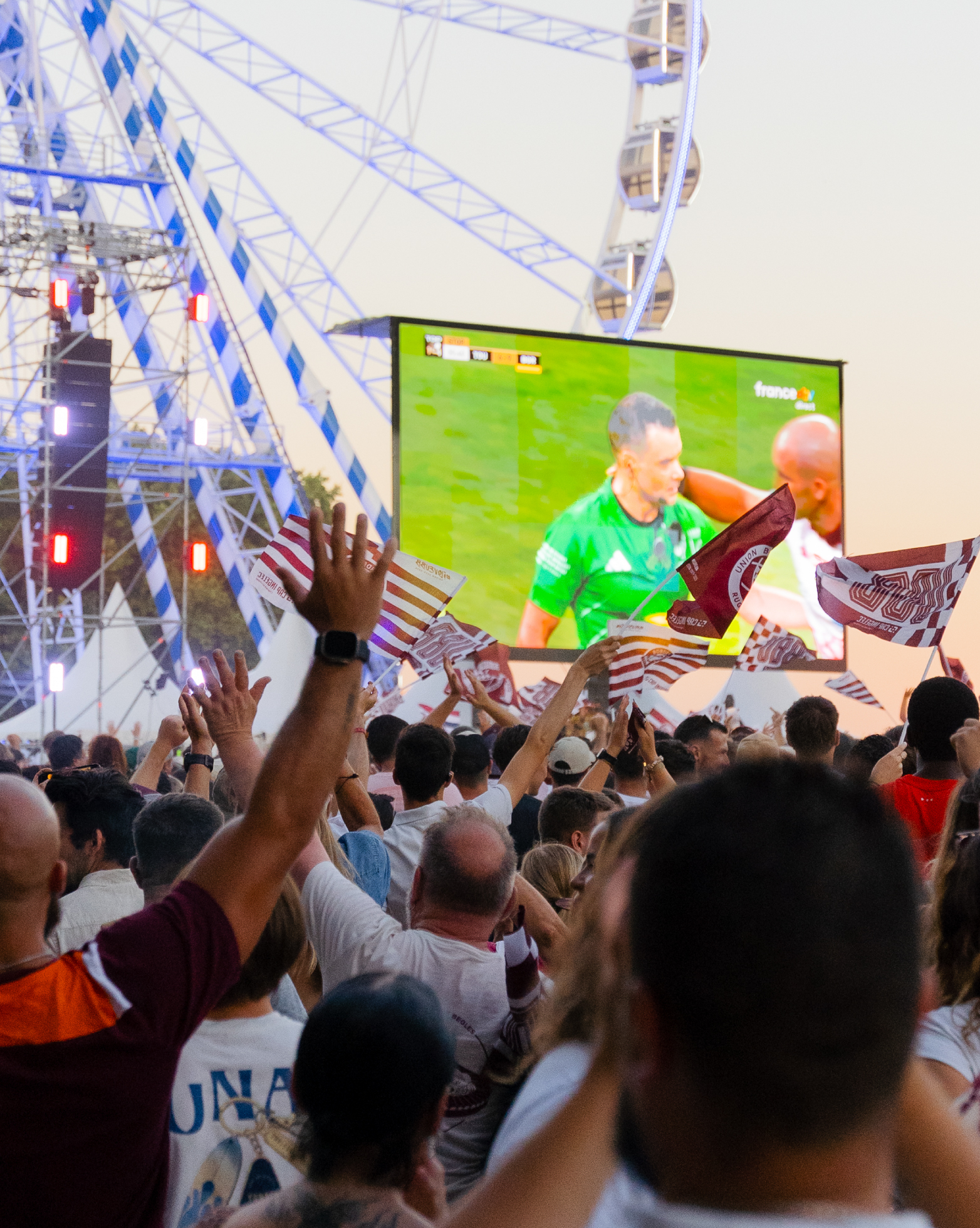 <p>C’est avec fierté que notre brasserie a participé à la fan zone bordelaise pour la finale du Top 14.<br data-start="292" data-end="295" />Une ambiance survoltée, des supporters passionnés, des pintes fraîches et un match plein de suspense !<br data-start="402" data-end="405" />Merci à toutes et tous d’avoir partagé ce moment avec nous 🍻</p>